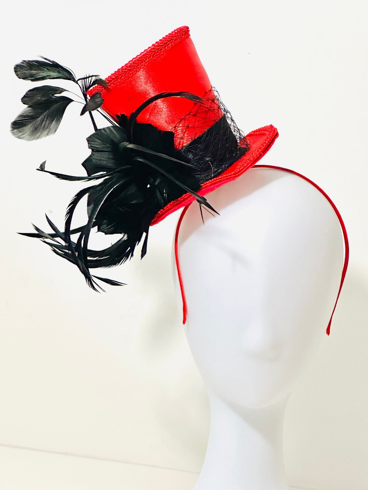 Red Black Top Hat Fascinator Clip or Headband, Red Top Hat Fascinator Hat, Black Feather Lace Top Hat, Dance Costume,Christmas Headband