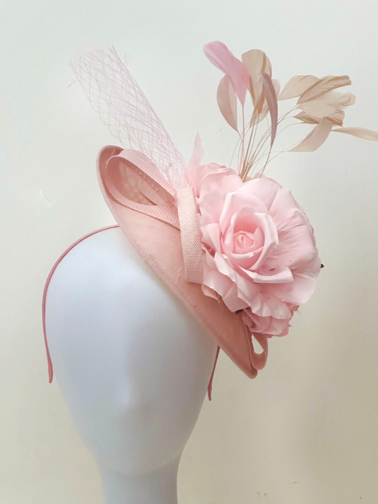 Pink Dusty Pink Rose Fascinator Hat, Church Wedding Hat, Pink Fascinate Hat, Light Pink Rose Derby Fascinator Hat, High Tea Party Hat