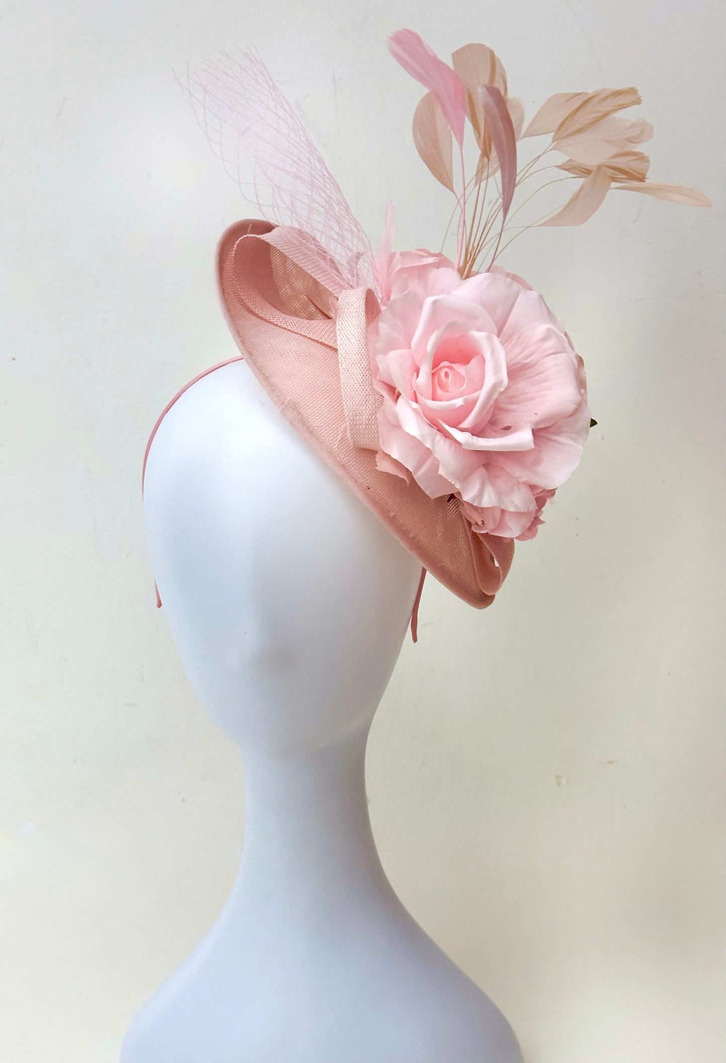 Pink Dusty Pink Rose Fascinator Hat, Church Wedding Hat, Pink Fascinate Hat, Light Pink Rose Derby Fascinator Hat, High Tea Party Hat