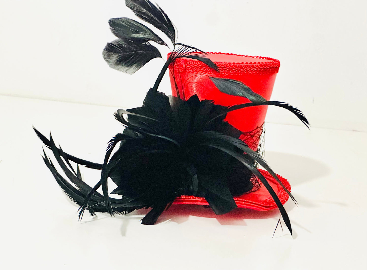 Red Black Top Hat Fascinator Clip or Headband, Red Top Hat Fascinator Hat, Black Feather Lace Top Hat, Dance Costume,Christmas Headband