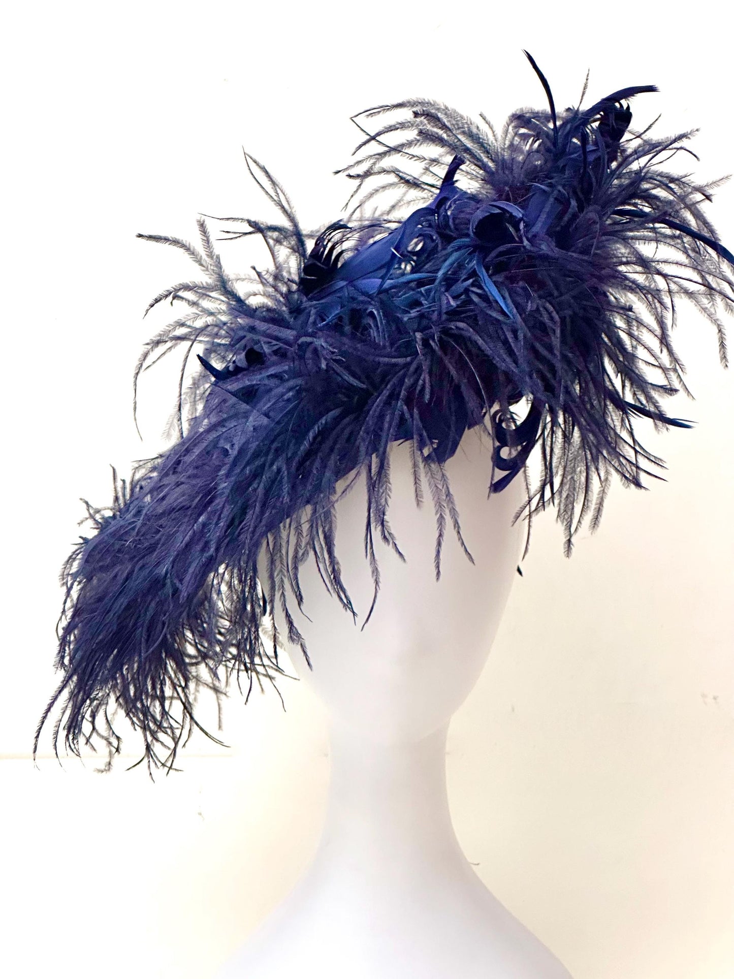 Navy Fascinator Hat, Blue Wedding Fascinate Hat, Navy Blue Feather Hat, Church Hat, Navy Feather Fascintor Ascot Hat, High Tea Party Hat