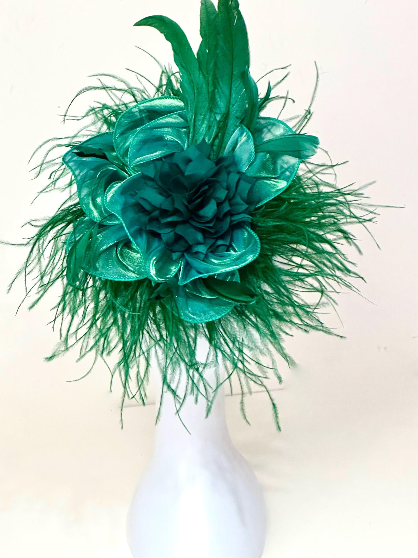 Green and Gold Christmas Fascinator Hat, Gold Green Dark Green Feather Hat,Church Wedding Fascinator Hat, Christmas Tea Party Hat Fascinator