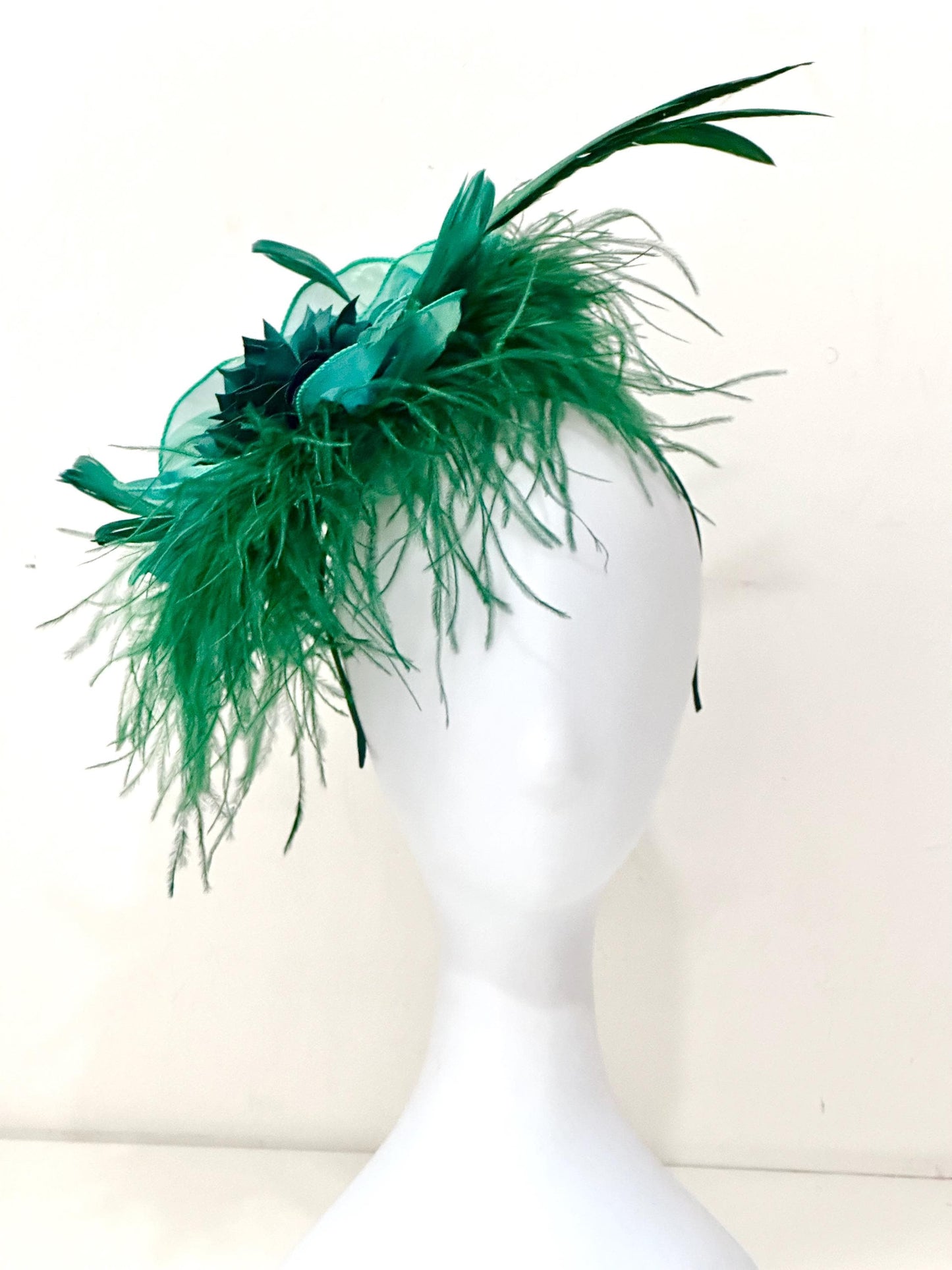 Green and Gold Christmas Fascinator Hat, Gold Green Dark Green Feather Hat,Church Wedding Fascinator Hat, Christmas Tea Party Hat Fascinator